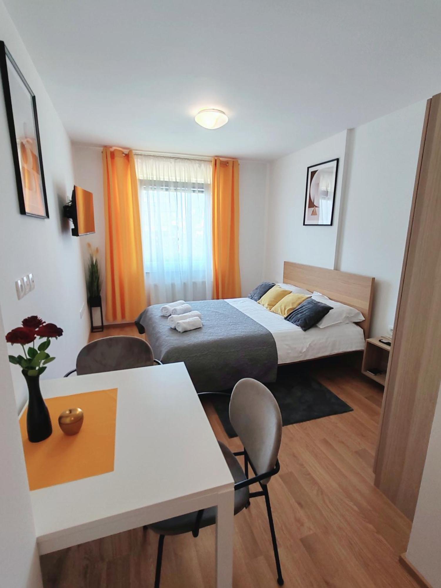 Lucky Center Ljubljana Apartment Exterior photo