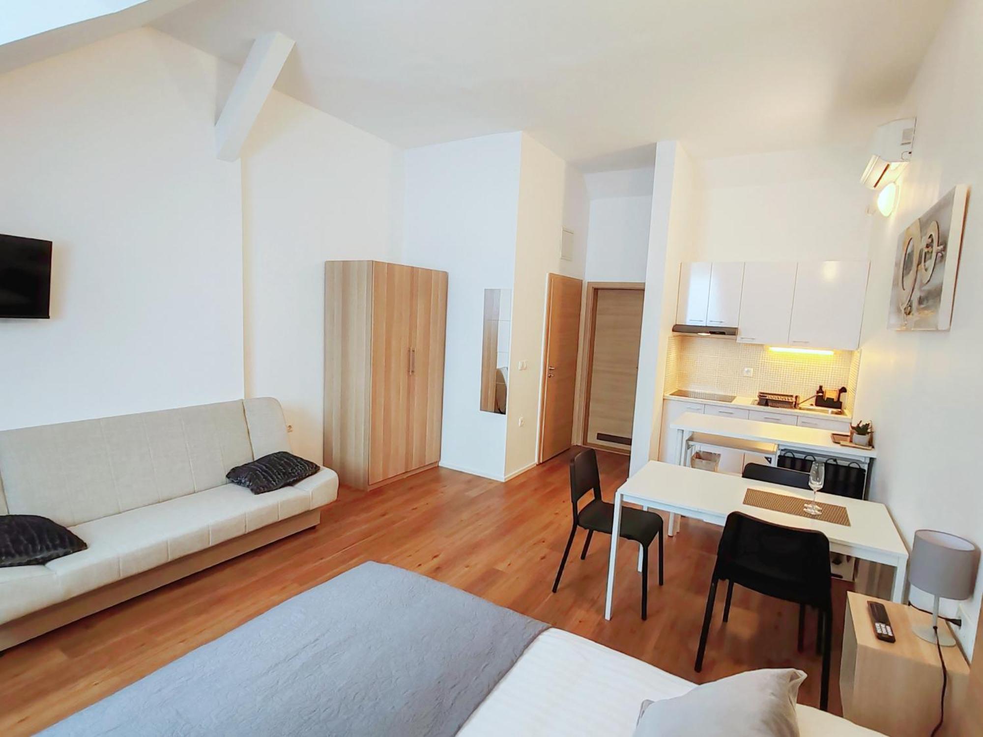 Lucky Center Ljubljana Apartment Exterior photo