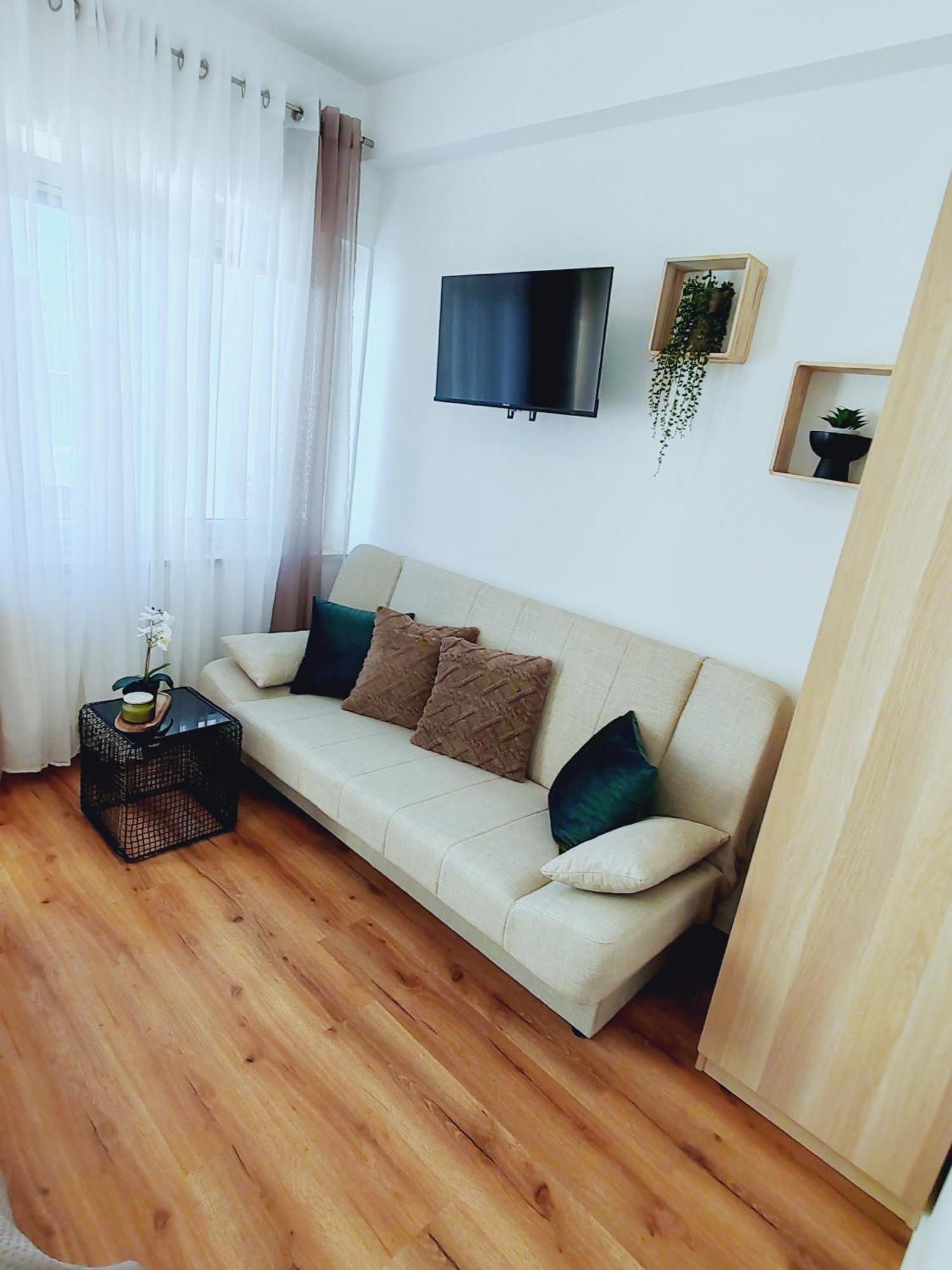 Lucky Center Ljubljana Apartment Exterior photo