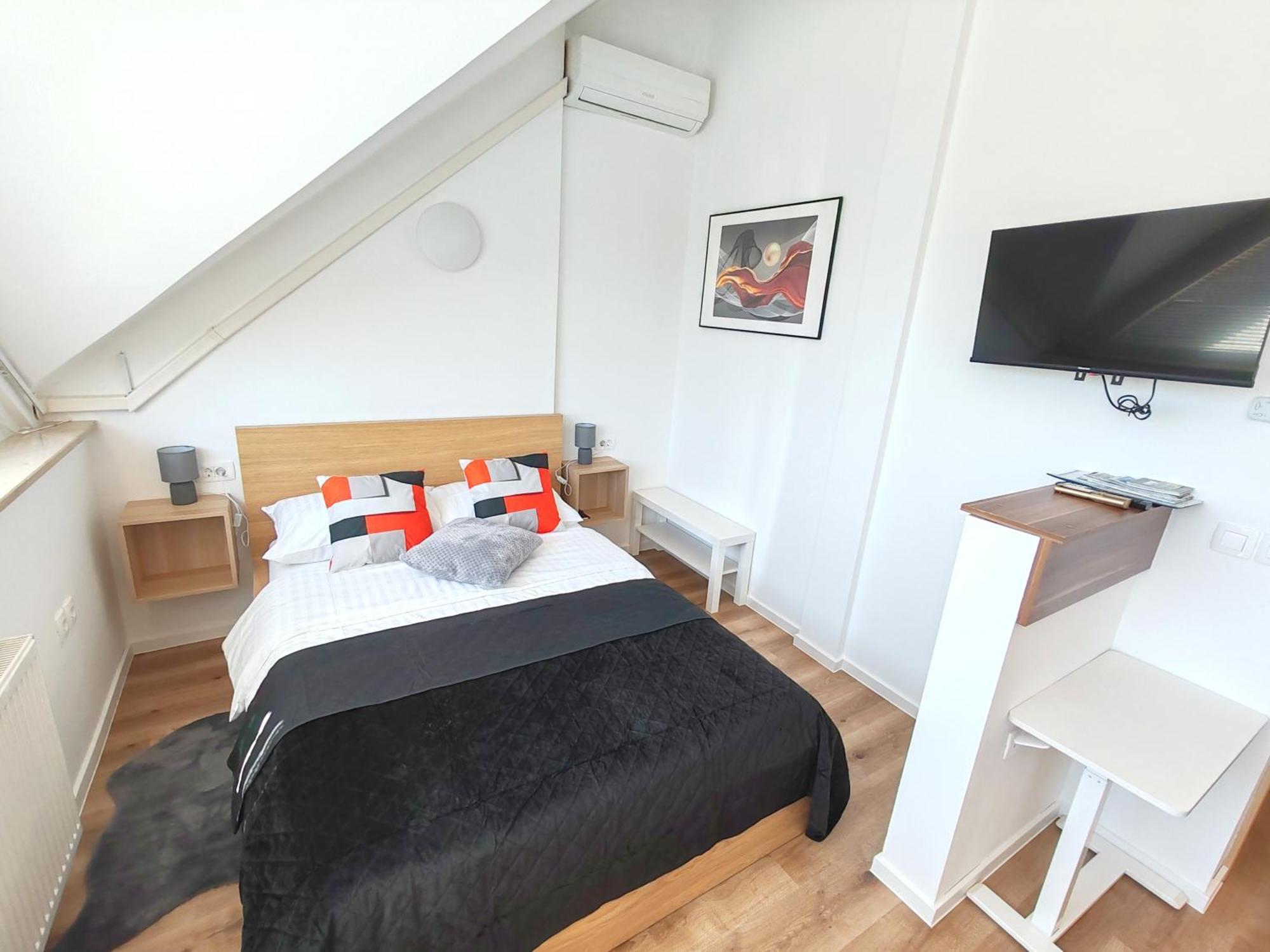 Lucky Center Ljubljana Apartment Room photo