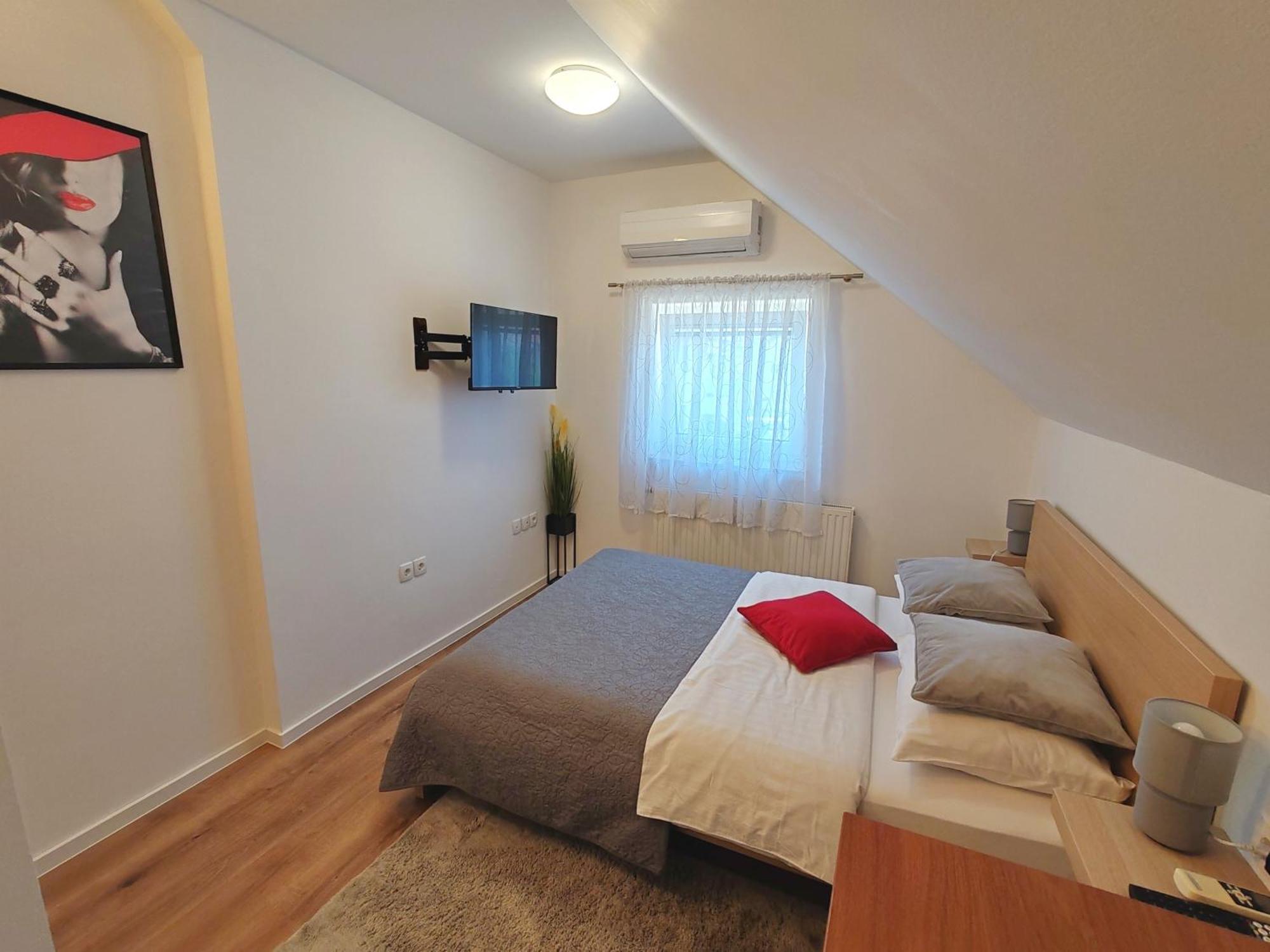 Lucky Center Ljubljana Apartment Room photo